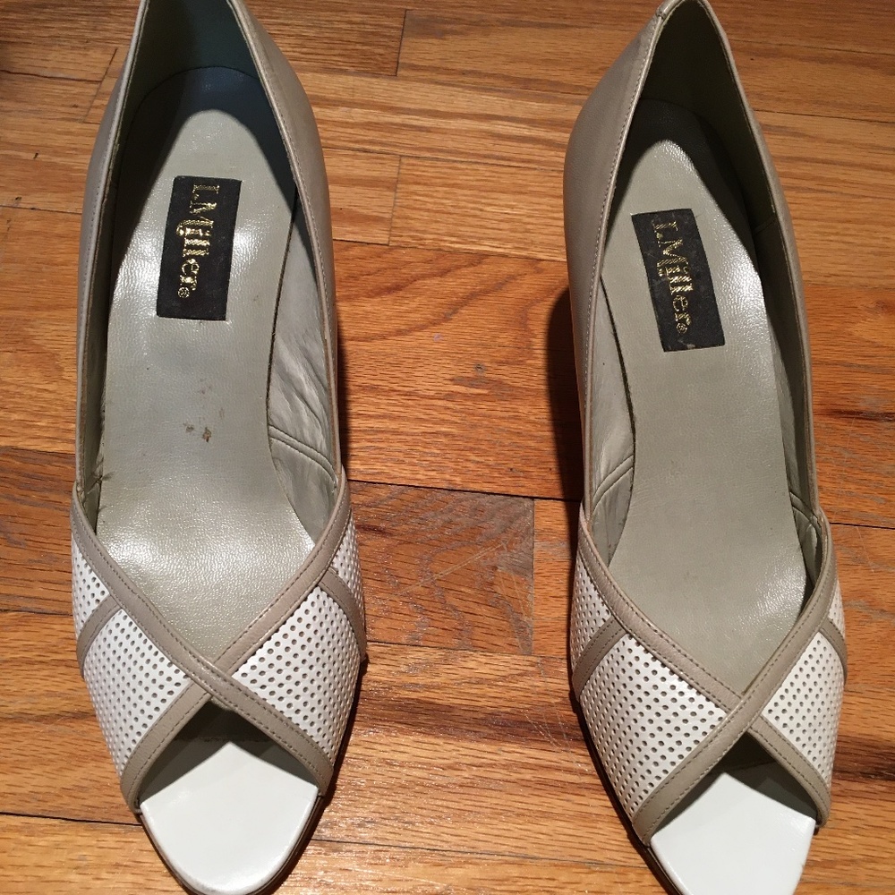 VINTAGE Woman's High Heeled Pumps